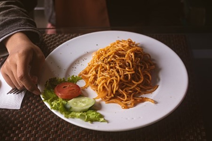 Penderita Diabetes Boleh Makan Mi Instan, Tapi…