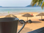 Minuman Panas Lebih Efektif Menyejukkan Tubuh?