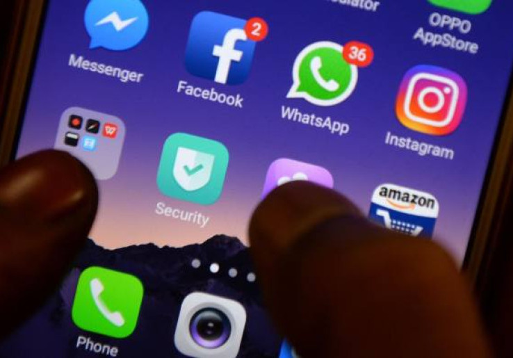 Hore! Sekarang Kita Bisa Update Status Facebook Lewat Whatsapp