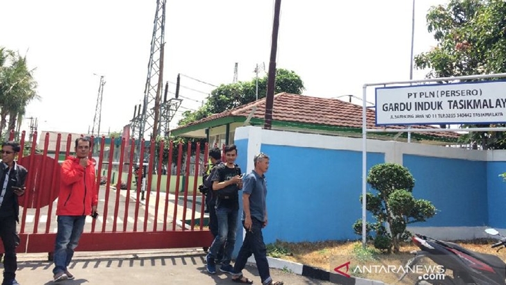 Densus Geledah Tempat Kerja Terduga Teroris di Gardu Induk PLN