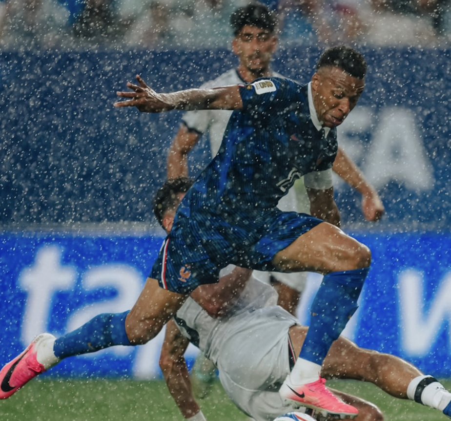 Badai Petir Buat Laga Timnas Prancis Vs Irak Ditunda