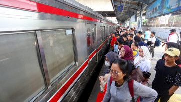 KAI Commuter Ungkap 74 Kasus Pelecehan Seksual di Kereta Rel Listrik Jabodetabek