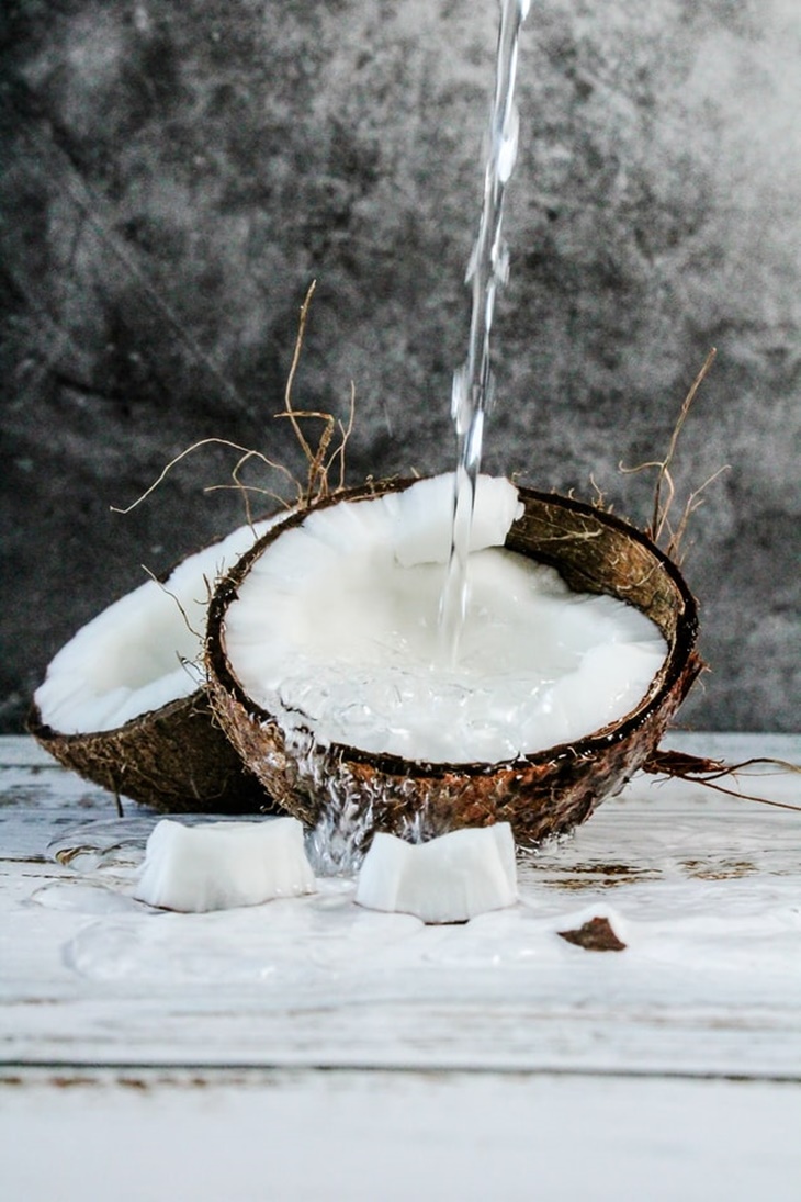 Jangan Berlebihan Minum Air Kelapa