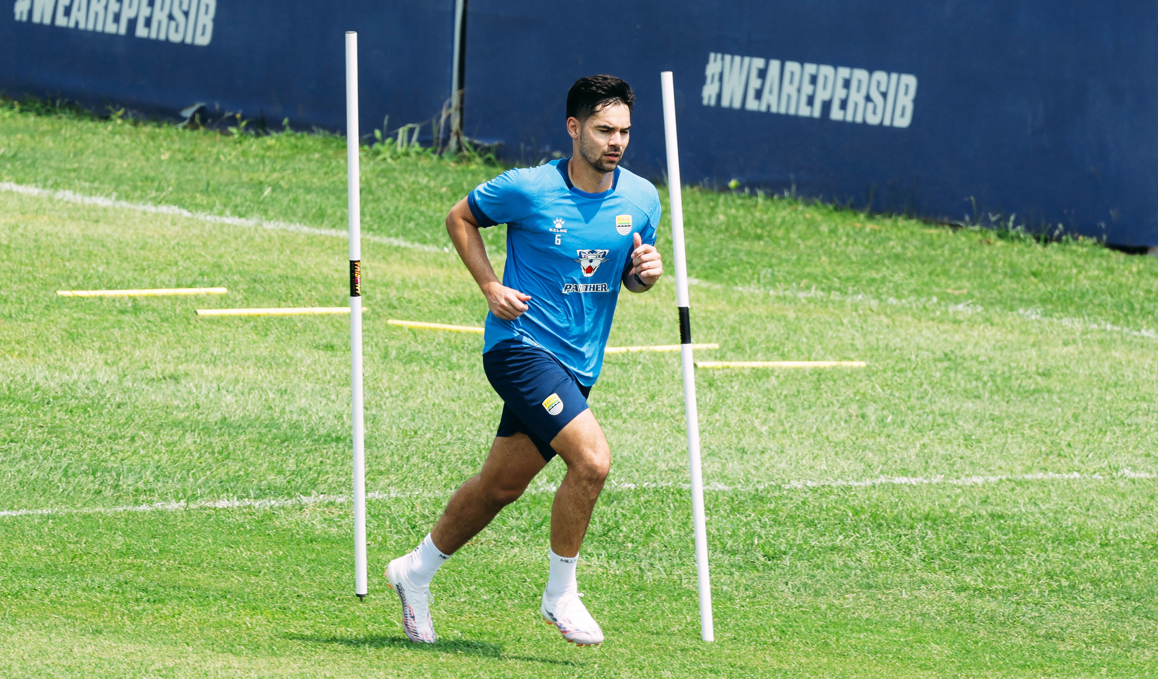 Sandy Walsh Comeback, Siap Bawa Persib Acak-Acak Pertahanan The Cong Viettel FC di ACL Two Malam Nanti