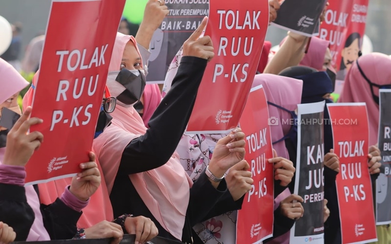 Sekelompok Perempuan Gelar Aksi Tolak RUU Penghapusan Kekerasan Seksual