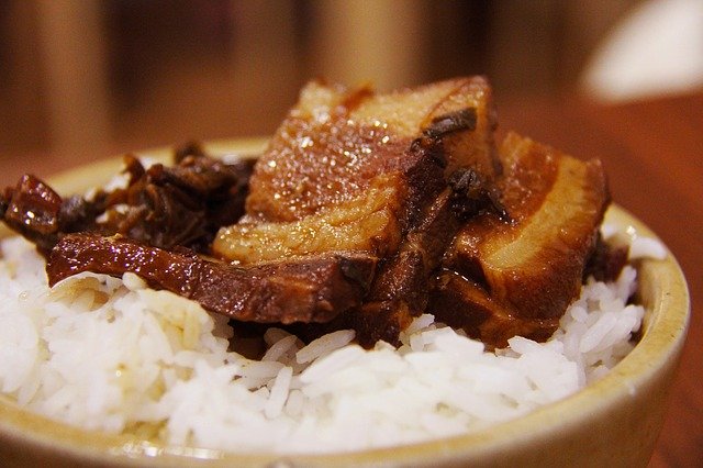 Babi menjadi masakan paling umum saat Imlek-an. (Foto pixabay/sharonang)