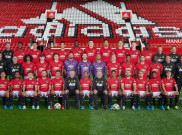 Adidas Rilis Sepatu Golf Bertema Manchester United