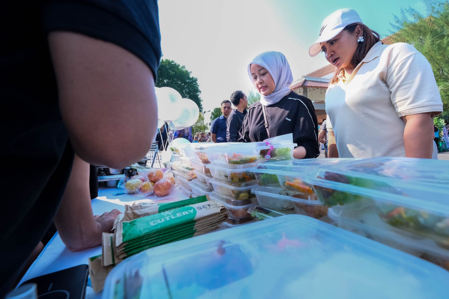 Showcase MBG Solo Diserbu Warga, Ribuan Porsi Ludes di CFD