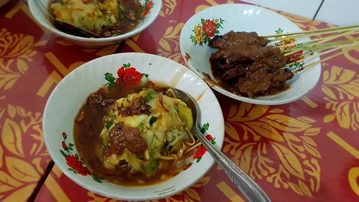 Mie onglok. (Foto: Instagram/rudirohmadsyaf)