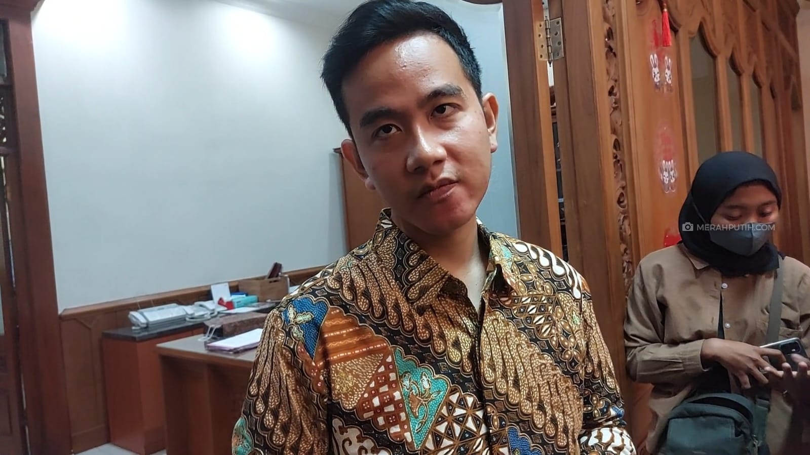Gibran Minta Persis Solo Blacklist Suporter yang Rusuh di Manahan