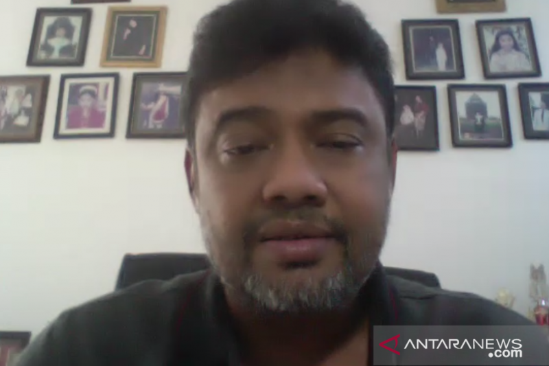 Tangkapan layar ketika Presiden KSPI Said Iqbal menyampaikan pernyataan dalam konferensi pers virtual, dipantau dari Jakarta, Minggu (11/4/2021) (ANTARA/Prisca Triferna)