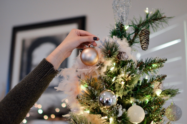 Manfaat Memasang Pohon Natal Sungguhan di Rumah