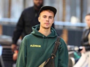 Heboh, Justin Bieber Tabrak Fotografer Hingga Terkapar