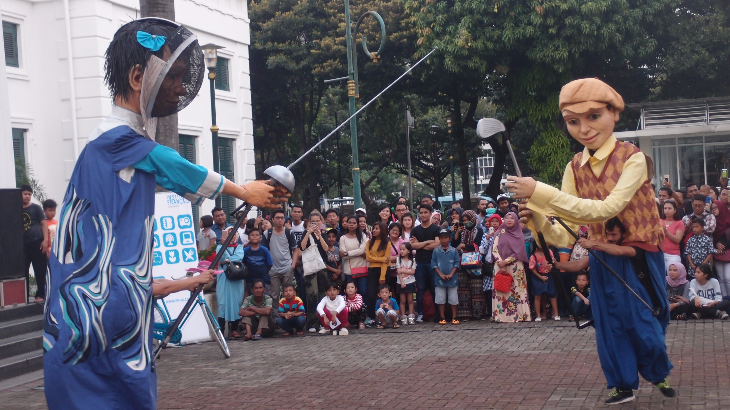 Teater Dosen LSPR Raih Penghargaan MURI