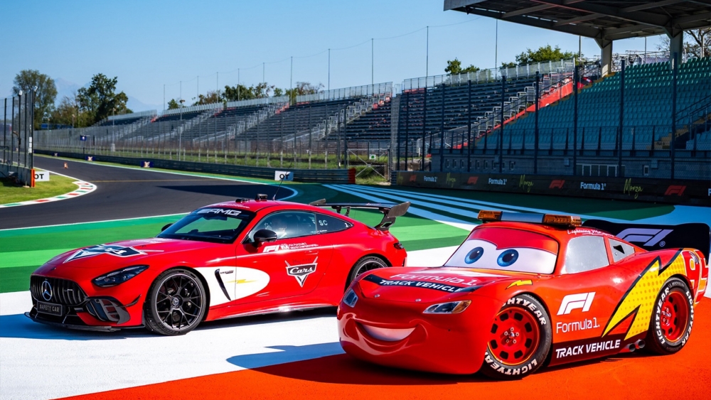 Lightning McQueen Meriahkan F1 GP Italia 2026, Safety Car Ikut Pakai Livery Spesial 'Cars'