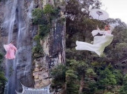 Viral! Pengunjung Bisa Terbang Bak Pendekar Kungfu di Tempat Wisata Ini