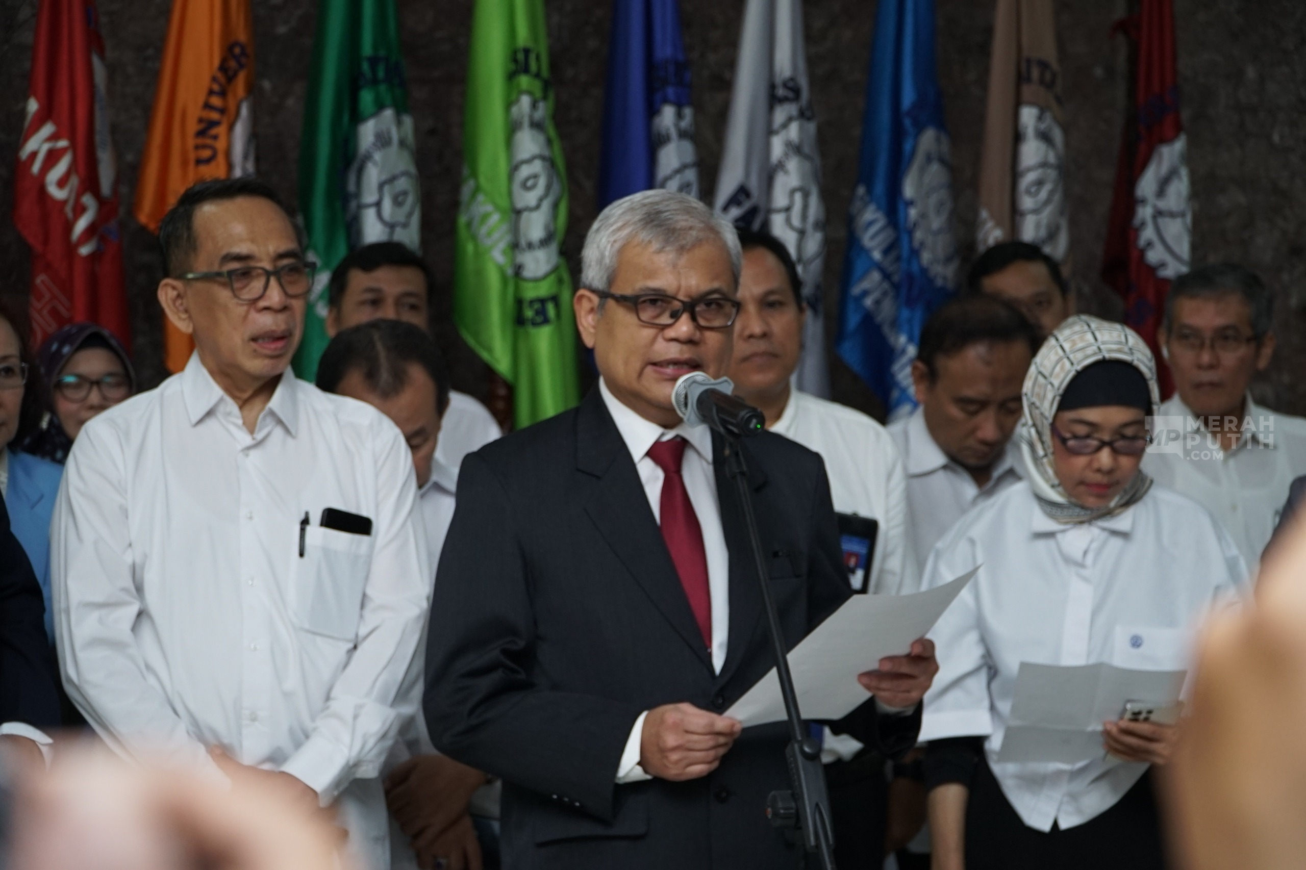 Aksi Massa Berujung Rusuh di Sejumlah Daerah, Rektor UNS: DPR Harus Punya Kepekaan Sosial
