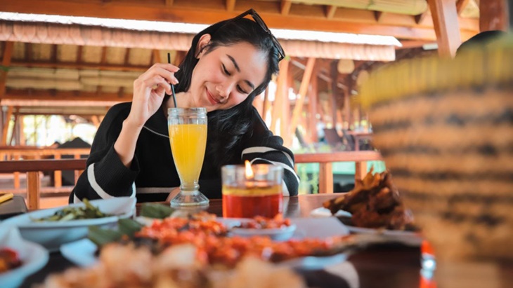 Sensasi Seafood Diramu dalam Kuliner Sunda