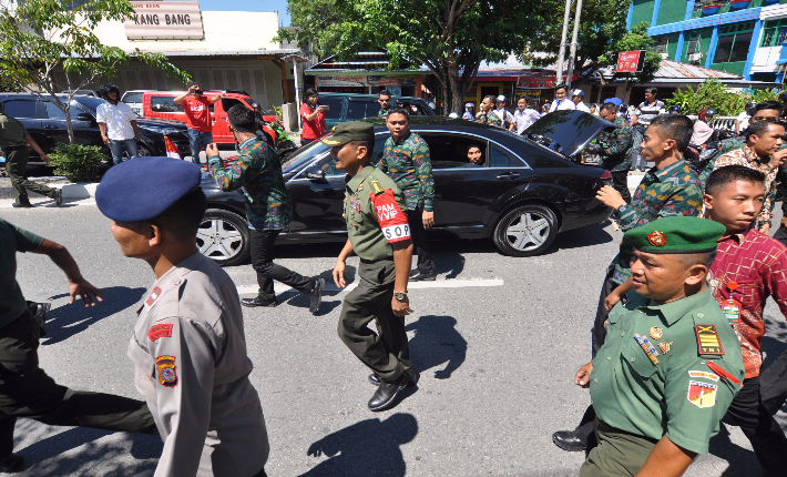 Gaya Ngapak Presiden Jokowi Sapa Masyarakat Cilacap 