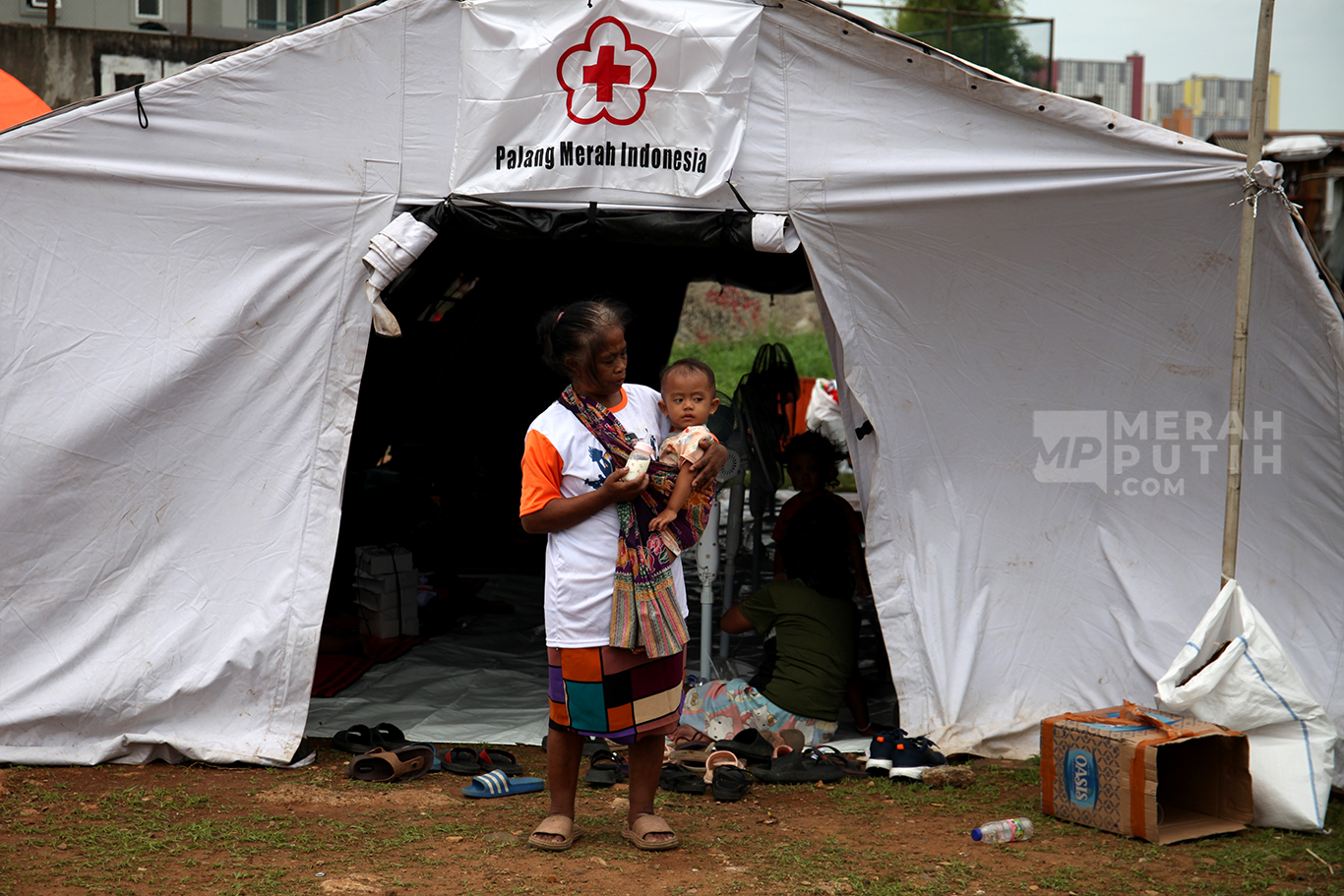 Kondisi Tenda Darurat Pengungsi Kebakaran Kebon Kosong Jakarta