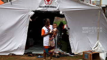 Kondisi Tenda Darurat Pengungsi Kebakaran Kebon Kosong Jakarta
