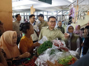 Cek Harga Sembako di Pasar Solo, Mendag Temukan Harga Cabai Naik