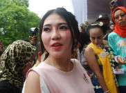 Via Vallen Duet dengan Ayah Kandungnya di Surabaya