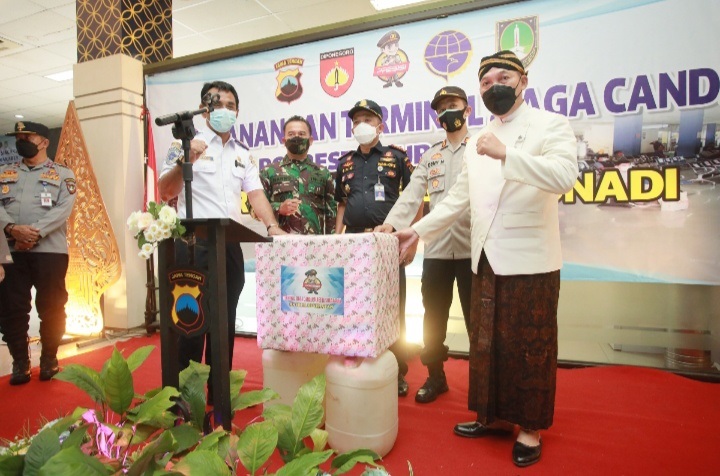 Polresta Surakarta mendirikan Terminal Siaga Candi di Terminal Tipe A Tirtonadi, Sabtu (3/4). (MP/Ismail)
