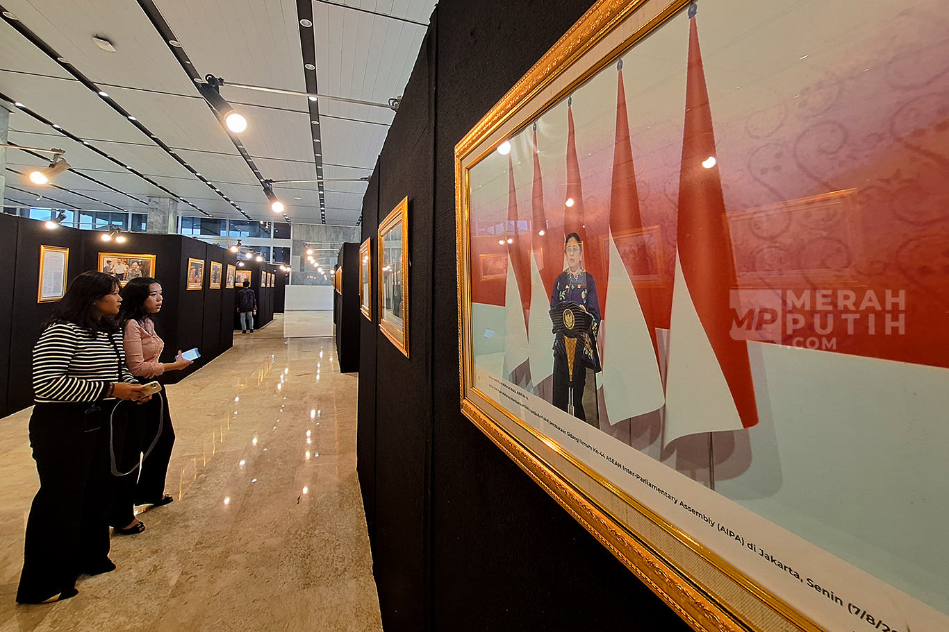 Pameran Foto Jurnalistik Warna-Warni Parlemen Bertajuk Legacy Parlemen 2019-2024