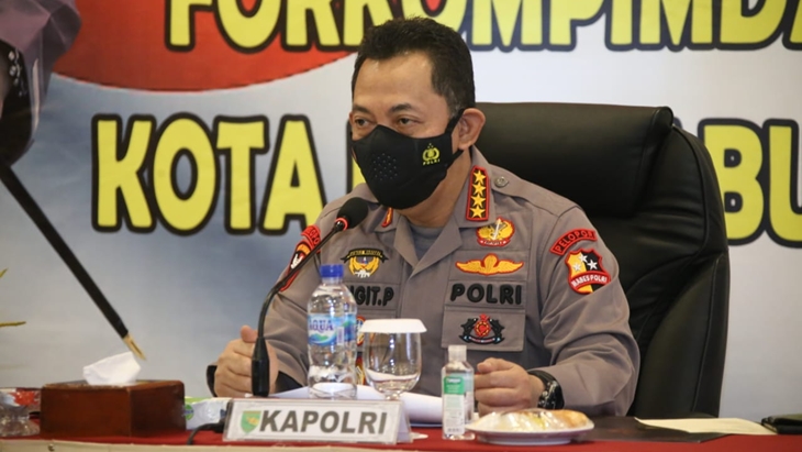 Kapolri Jenderal Listyo Sigit Prabowo memimpin rapat bersama Forum Komunikasi Pimpinan Daerah (Forkopimda) Jayapura, Papua, Kamis (26/8). (Foto: MP/Humas Polri)