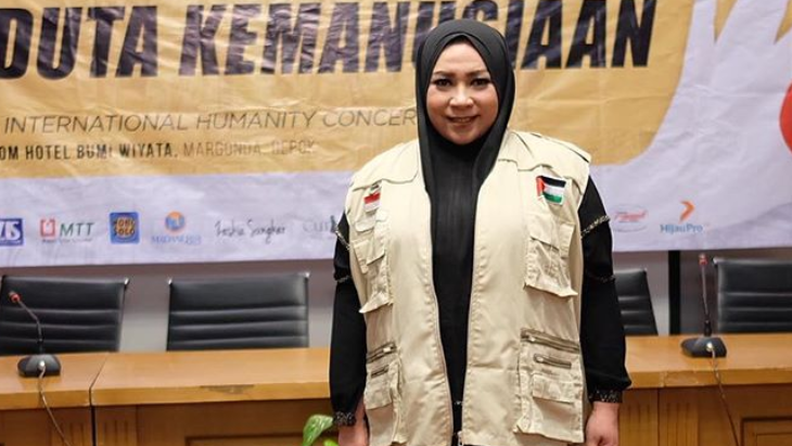 Terbang ke Palestina, Melly Goeslaw Berlinang Air Mata