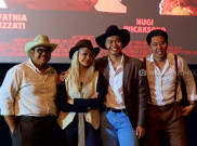 Reality Club Hardikan Video Musik 'Dancing In The Breeze Alone' dengan Konsep Wild West