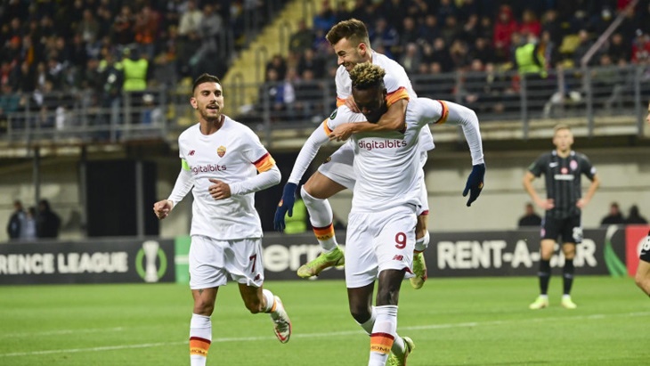 Hasil Liga Europa dan Conference League: Napoli Keok, Tottenham dan Roma Tersenyum