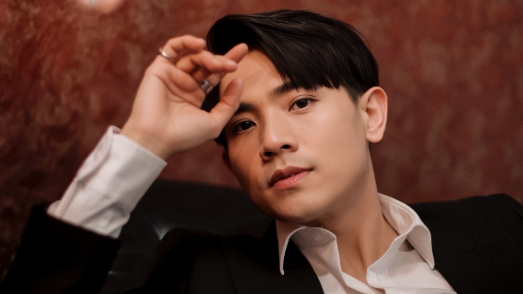 Deddy Chen Debut dengan Single 'Luka Tak Terobati'