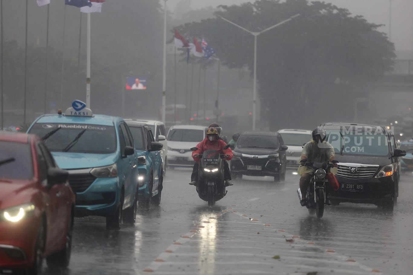 Prakiraan BMKG: Hujan Ringan Turun di Sebagian Wilayah Jakarta pada Senin (19/5) Sore