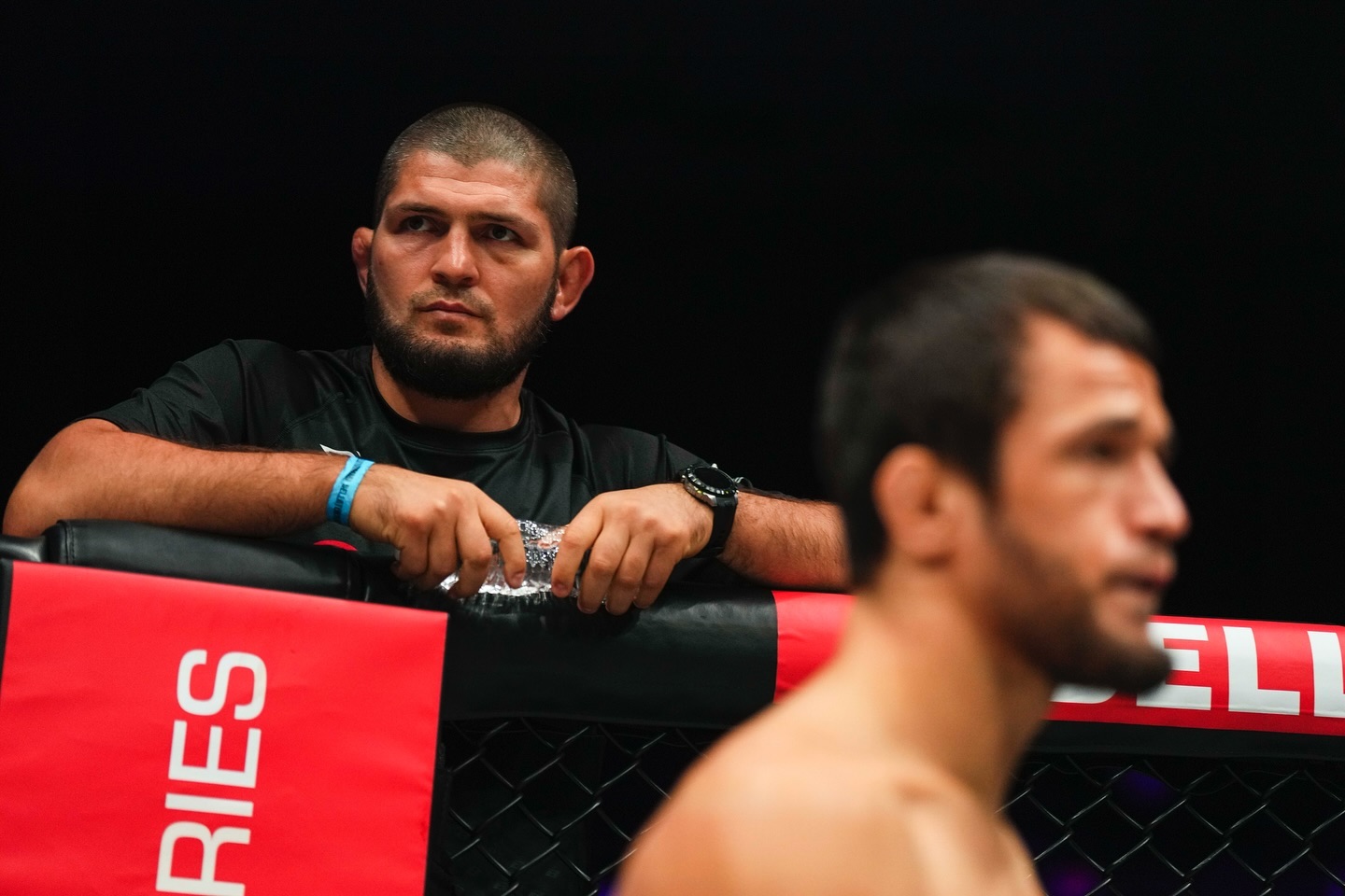 Bisik-Bisik Khabib Comeback ke UFC: Berapa Sih Nominal "Gila" Itu?