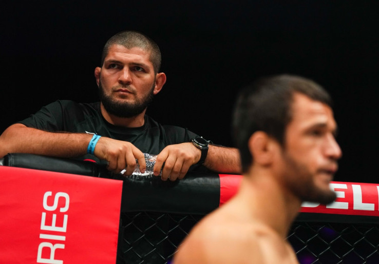 Khabib Nurmagomedov Diturunkan dari Pesawat sebelum Lepas Landas, Merasa Diperlakukan Diskriminatif