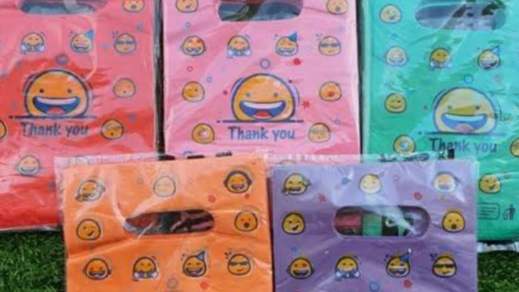 Plastik Bening Sampai Kresek 'Thankyou' untuk Takjil