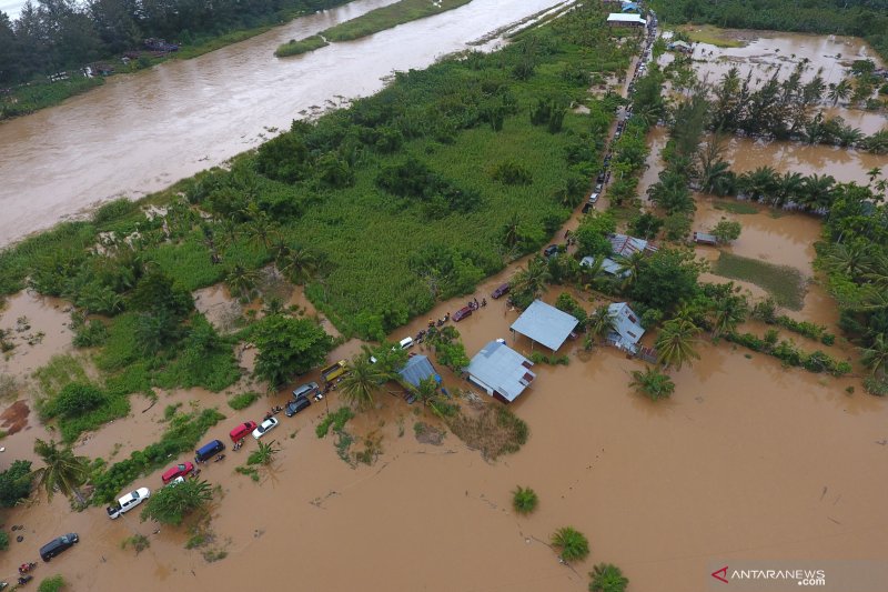 Data Senin Pagi, Banjir Tewaskan 29 Orang