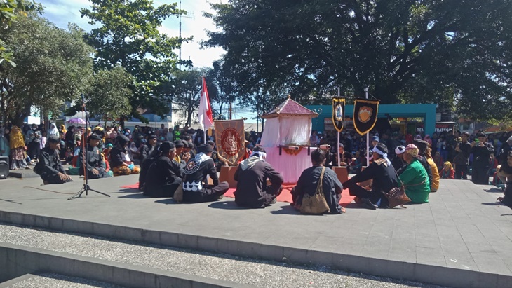 Kirab Mahkota Panji 2023 Ramaikan Peringatan Hari Jadi Sumedang ke-445