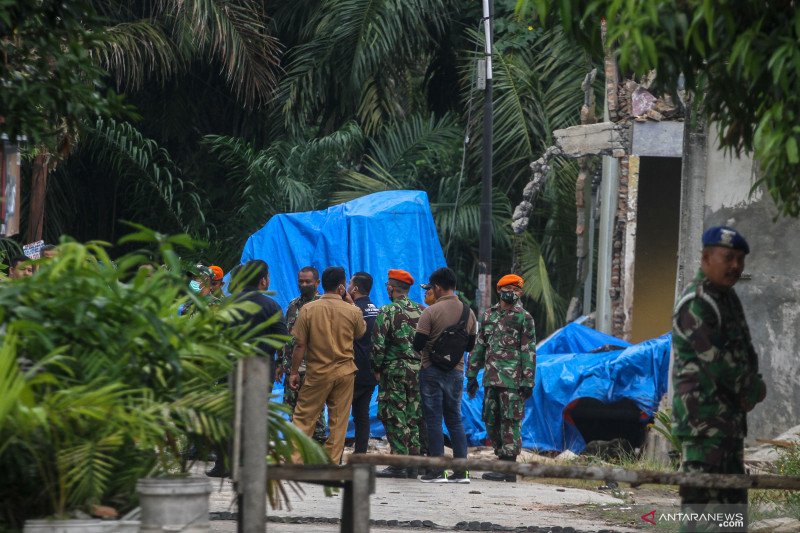 pesawat jet jatuh