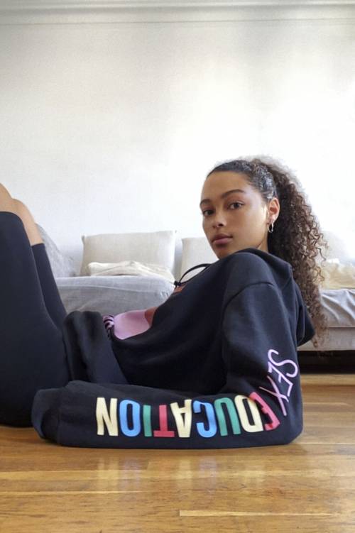 P&b x Netflix Sex Education. (Foto Hype beast)