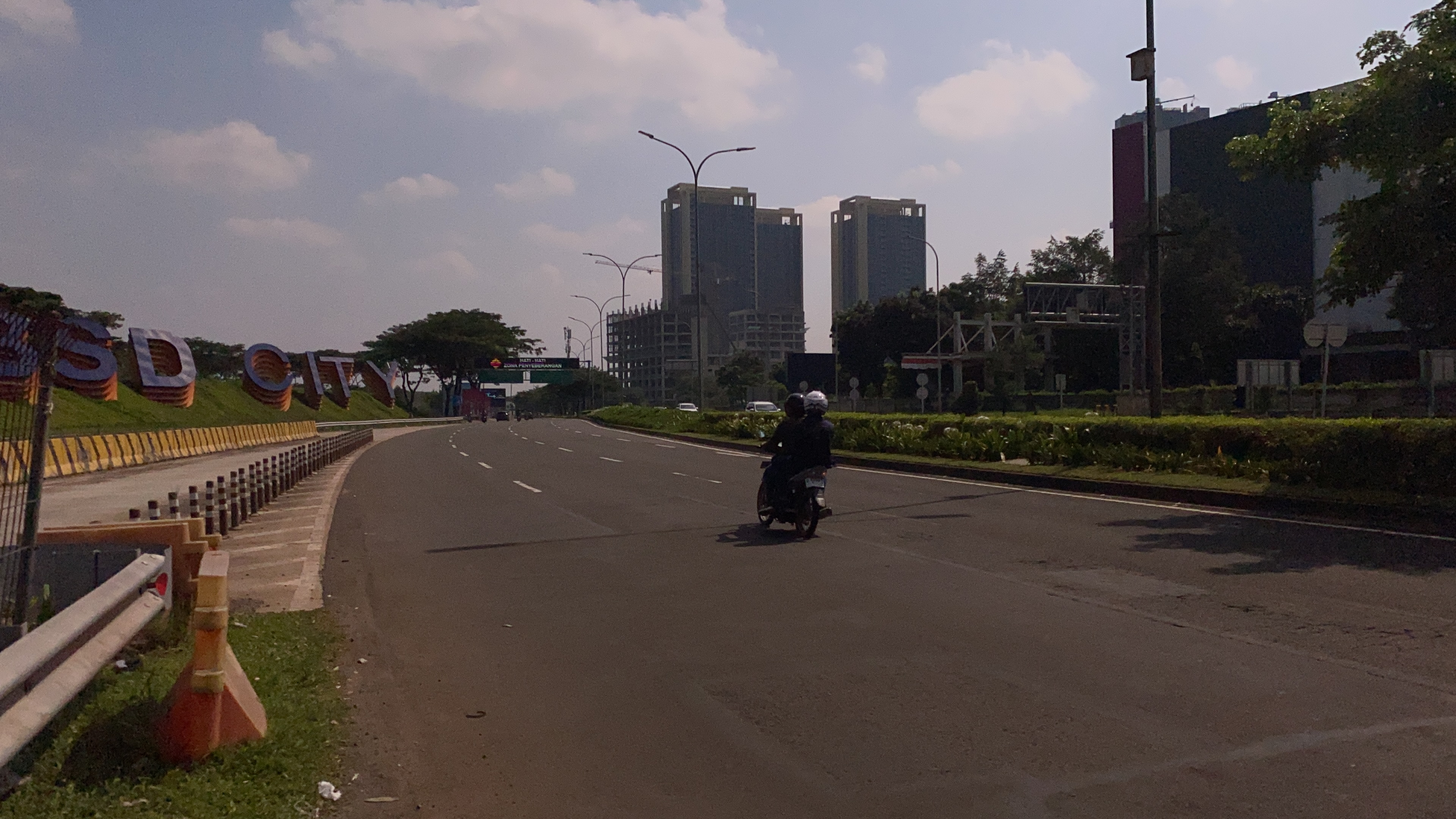 Kawasan BSD terpantau normal usai demo di Jakarta