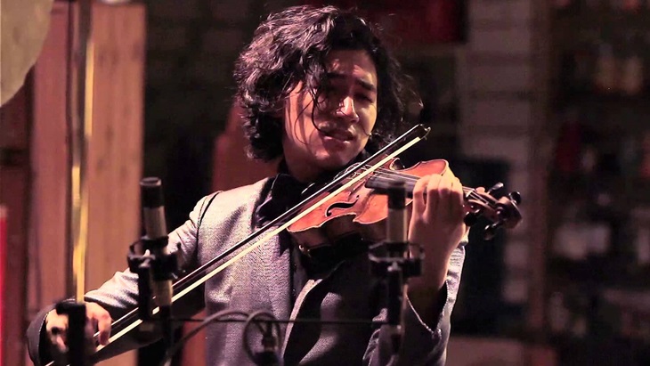 Gaya Penonton Konser di Ambon Buat Iskandar Widjaja Terkejut