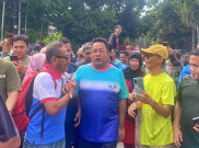 Lari di CFD, Pram-Rano Karno Diserbu Ajakan Selfie Warga Jakarta