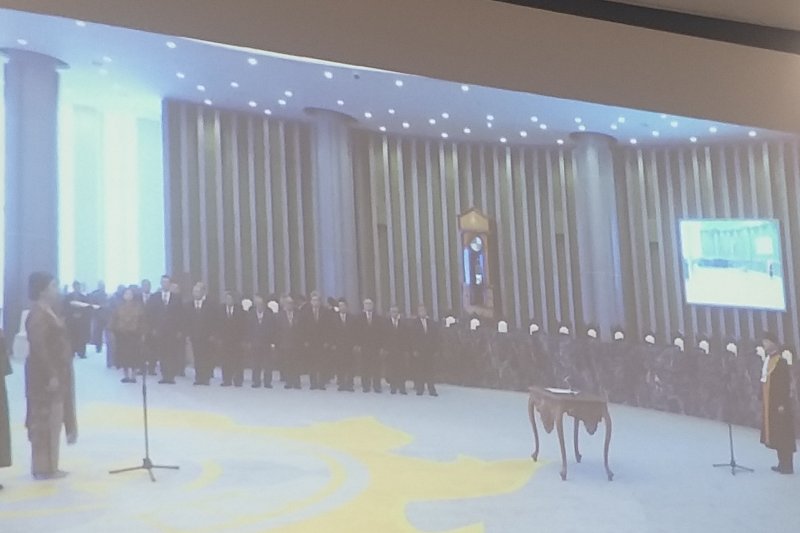 deputi gubernur senior bi