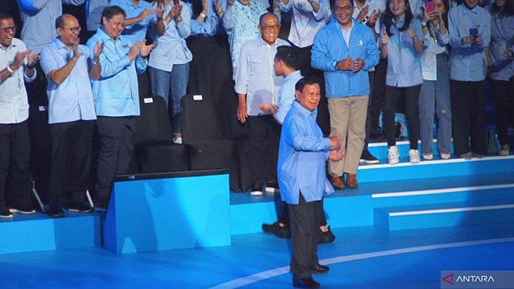 Emak-emak Bahagia, Cubit Prabowo