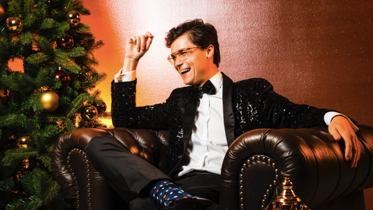 Dennis van Aarssen Rilis 'This Time of Year' dan Album Natal