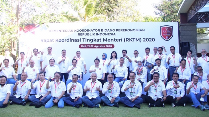Ini Kata Menko Airlangga Soal Foto Viral Para Menteri Tak Pakai Masker dan Jaga Jarak