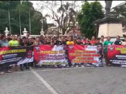Tolak Permenhub Nomor 118, Driver Ojol Solo Gelar Doa Bersama